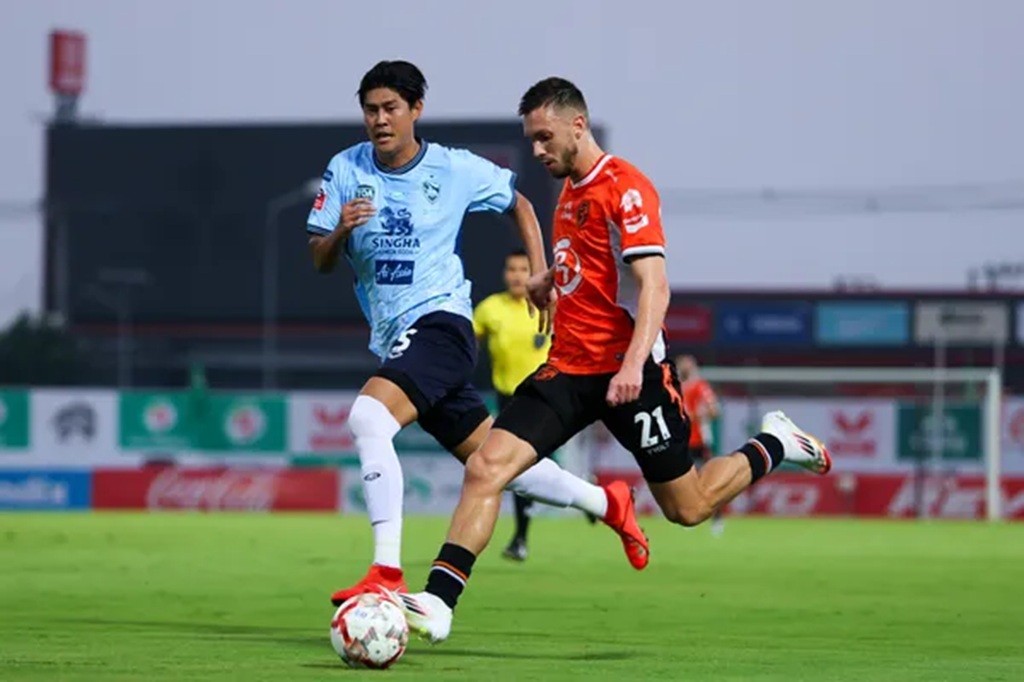 พีทีประจวบ เอฟซี เอาชนะ เชียงราย ยูไนเต็ด 2-0