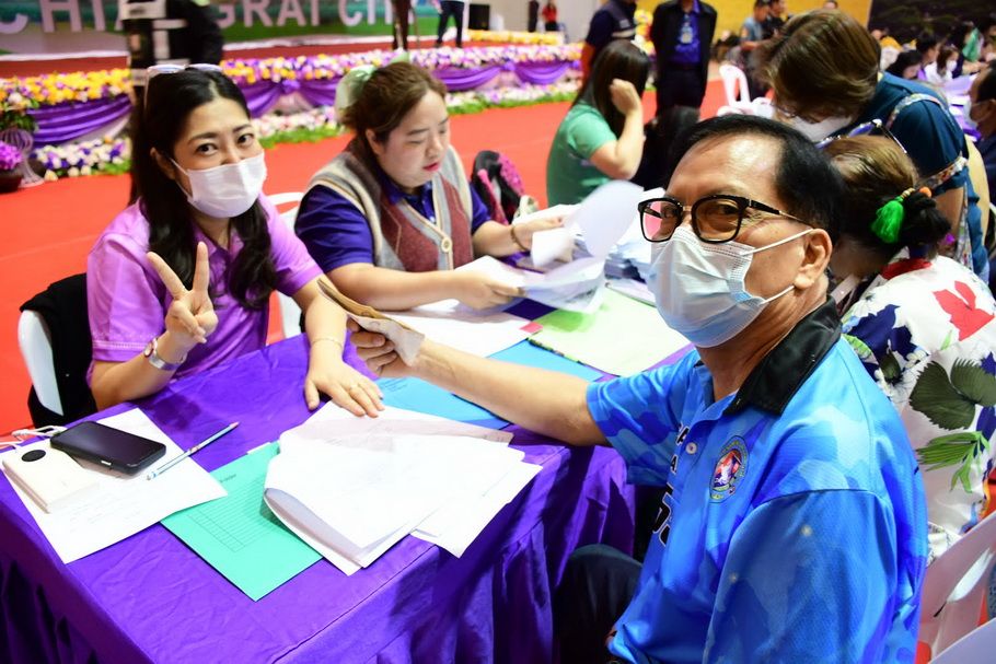 ค่าบริการล้างโคลน 10,000 บาท, เชียงราย