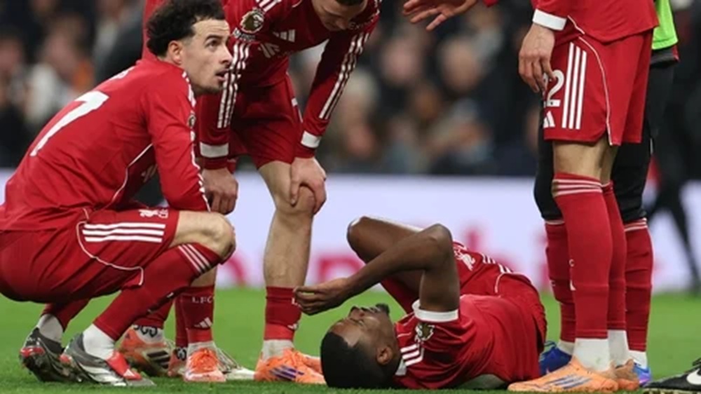 ลิเวอร์พูล,
อเล็กซานเดอร์ อิซัค